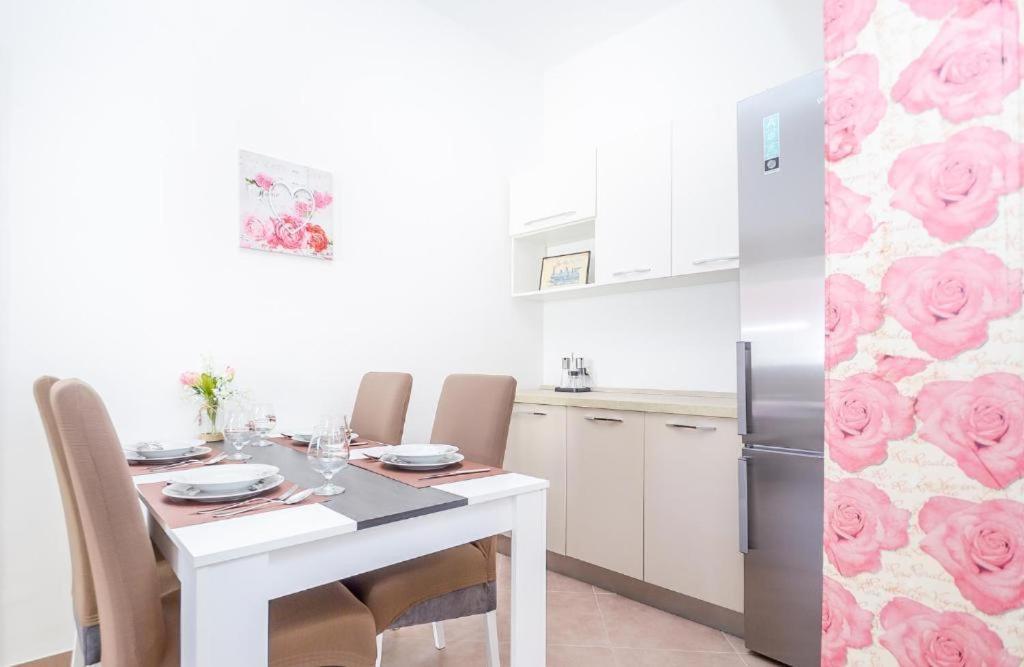 Apartman Ivano プーラ エクステリア 写真